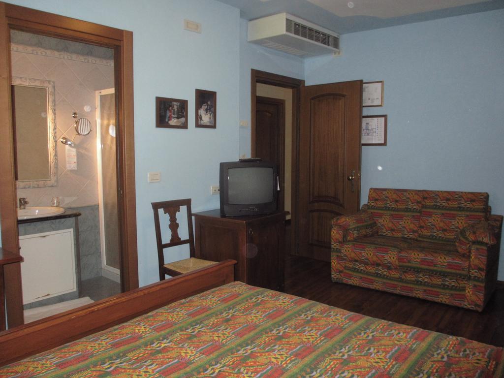 Principato Di Ariis Hotel Rivignano Eksteriør billede