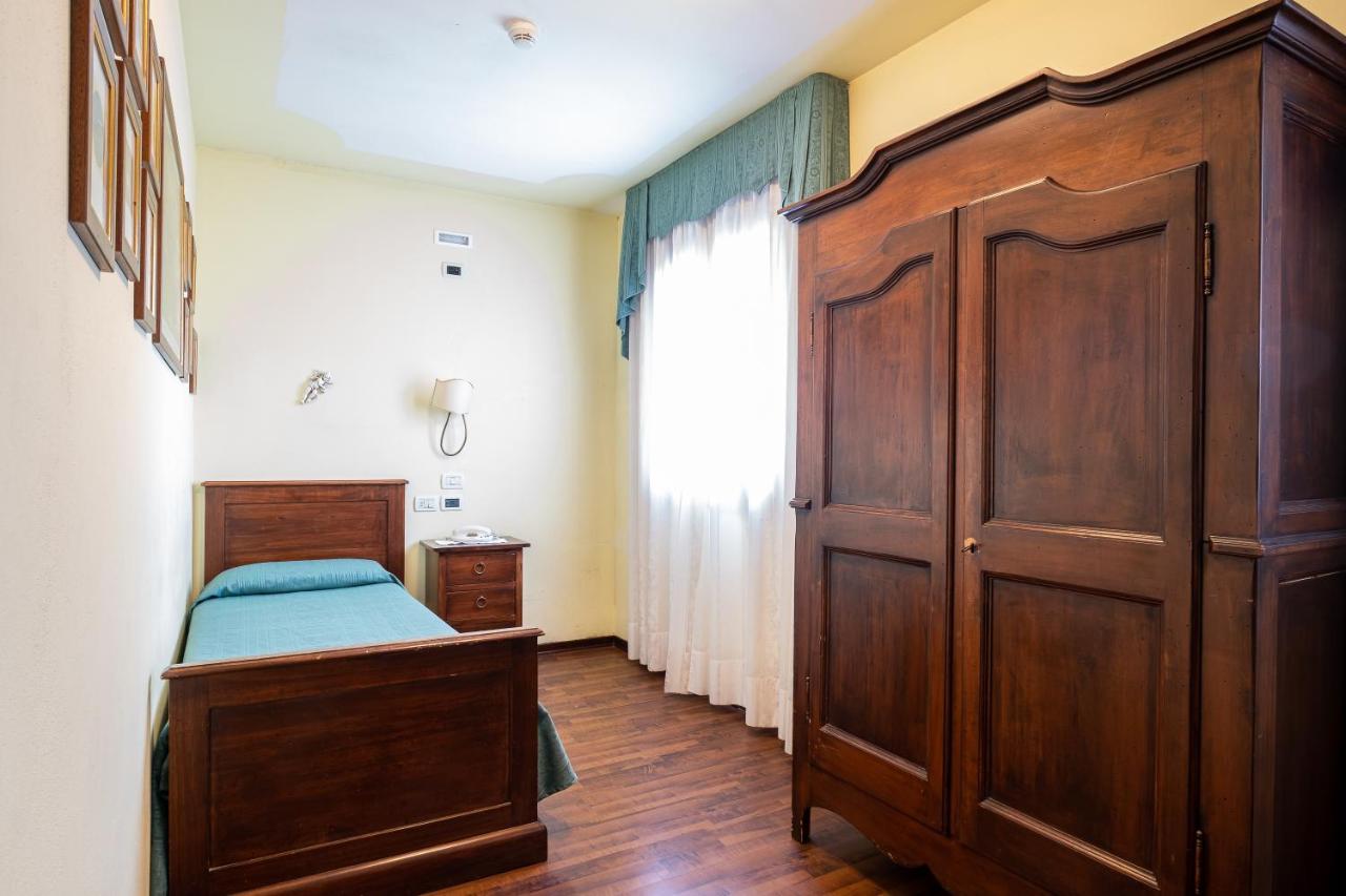 Principato Di Ariis Hotel Rivignano Eksteriør billede